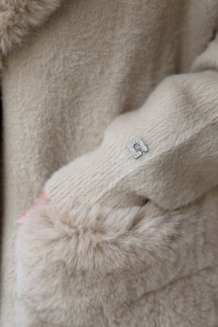 Ghisa Peluş Yaka Ve Cepli Angora Kaban