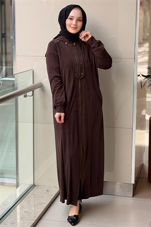 Nurcan Çetin Önü Pat Detaylı Kapşonlu Tam Boy Fermuarlı Ferace