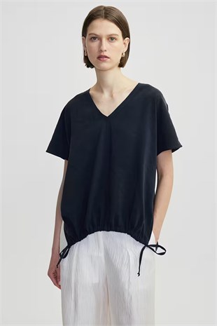 İpekyol Ayarlanabilir Etek Uçlu T-Shirt