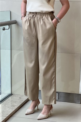 Twist Beli Lastikli Yanları Nervürlü Bol Paça Pantolon