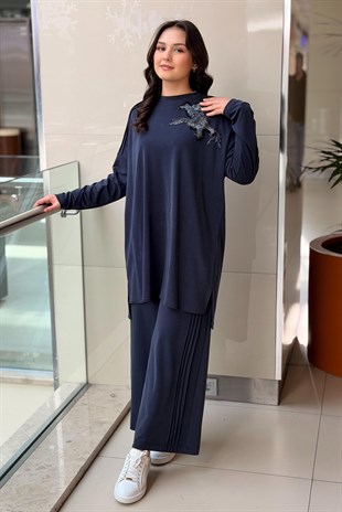 Nurcan Çetin Göğsü İşlemeli Nervür Detaylı Tunik Pantolon Takım