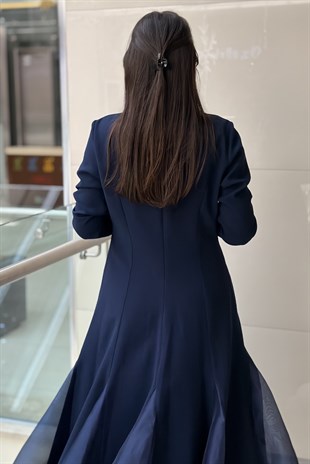 White Corner Düz Kesim Kristal Taş İşlemeli Abiye