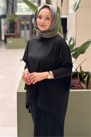 Nurcan Çetin Piliseli Kolsuz Tunik İçlik Etek 3lü Takım