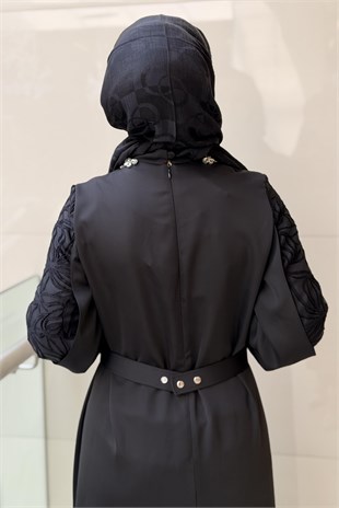 Matex Yakası Damla Taşlı Kolları Desenli Abiye Elbise