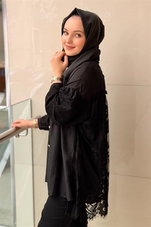 Ghisa Arkası Ve Kolları Dantel Gömlek