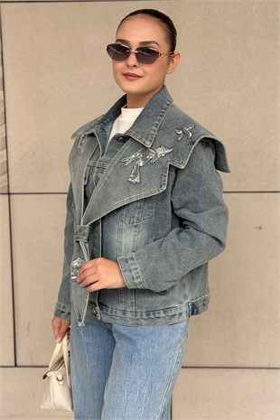 Mahal Yakası Boncuk İşlemeli Şal Detaylı Denim Ceket