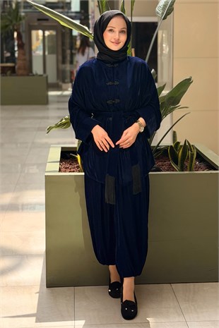Ghisa Önü Nakış Kapamalı Püsküllü Kuşaklı Kadife Takım