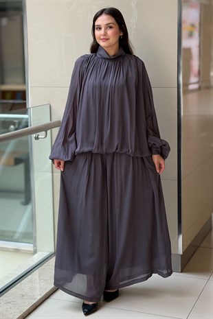 Ghisa Yarasa Kollu Tunik Pileli Geniş Pantolonlu Takım