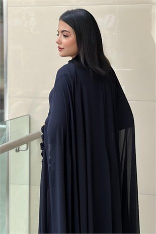 White Corner Yaka Ve Kol Çiçek Detaylı Abaya
