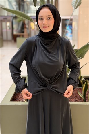 Nurcan Çetin Degaje Yaka Önü Büzgü Desenli Tunik Etek Takım