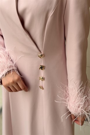 White Corner Verev Yaka Kolları Tüğ Detaylı Abiye Elbise