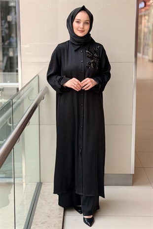 Nurcan Çetin Yakası Pul Boncuk İşlemeli Uzun Gömlek Pantolon Takım