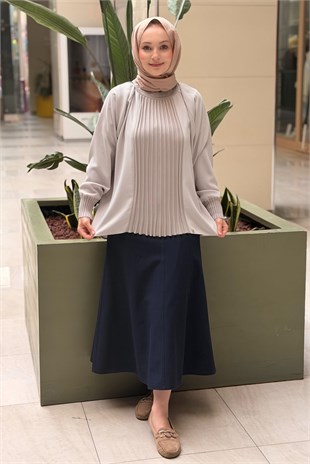 Ghisa Önü Pilise Triko Detaylı Tunik