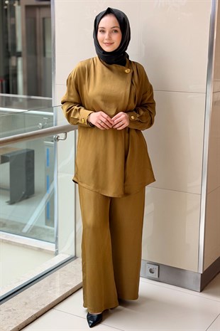 Ghisa Yaka Gold Düğmeli Asimetrik Kesim Tunik Pantolon Takım