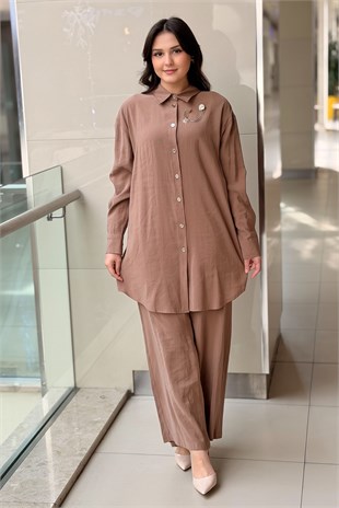 Nurcan Çetin Broş Detaylı Gömlek Pantolon Basic Takım