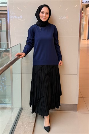 Ghisa Yakası Fiyonk Taşlı Triko Tunik