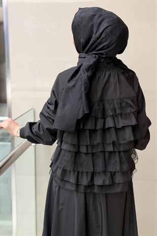 Nurcan Çetin Yakası Boncuk İşlemeli Parşüt Kumaş Ceket Etek Takım