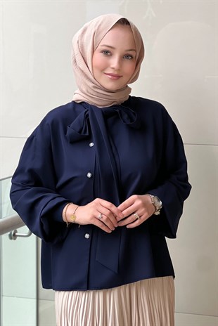 Ghisa Fular Detaylı Şifon Gömlek