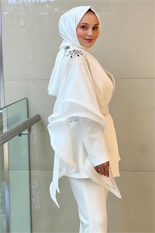 White Corner Kolu Taş İşlemeli Ve Tül Detaylı Ceket İçlik Pantolon 3lü Takım