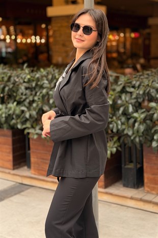 Kahma Yakası Palmiye Boncuk İşlemeli Kuşaklı Ceket