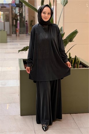 Nurcan Çetin Desenli Kumaş Kombinli Tunik Pantolon Takım