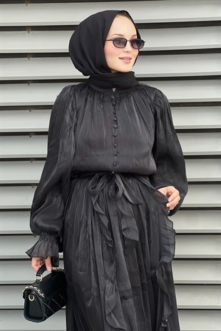 Mahal Düğme Detaylı Fırfırlı Organze Saten Elbise
