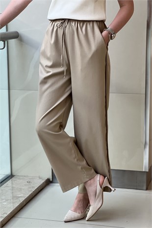 Twist Beli Lastikli Yanları Nervürlü Bol Paça Pantolon