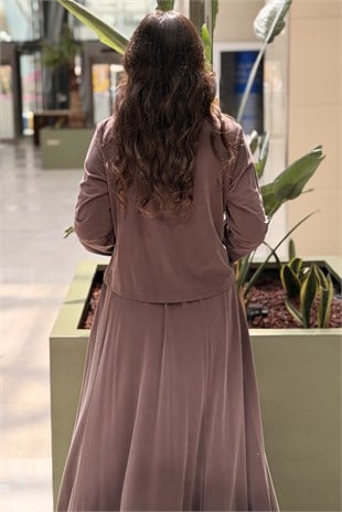 Nurcan Çetin Degaje Yaka Önü Büzgü Desenli Tunik Etek Takım