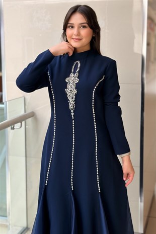 White Corner Düz Kesim Kristal Taş İşlemeli Abiye