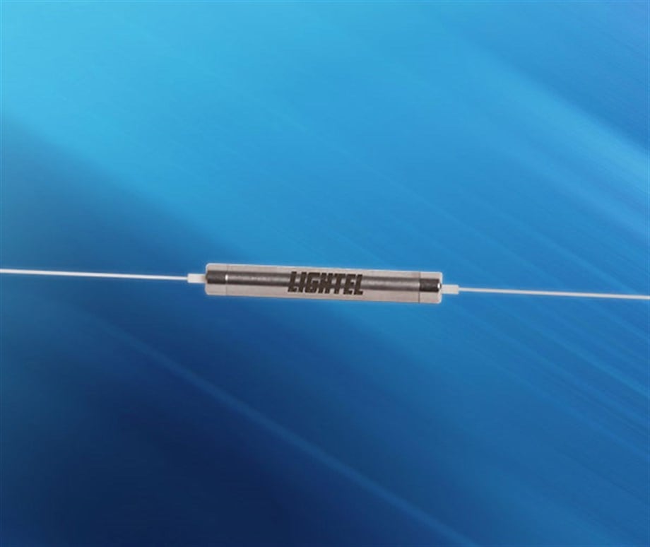 LIGHTEL 1064nm Polarization Insensitive Isolator 1064nm Polarizasyona Duyarsız İzolatör