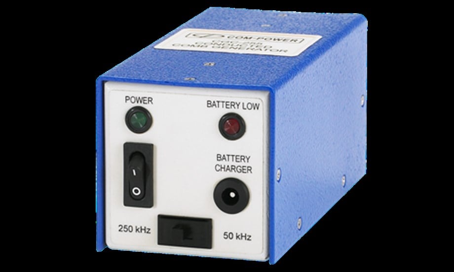 Com-Power İletilen Referans Tarak Jeneratörü CGC-255E 50 kHz-115 MHz