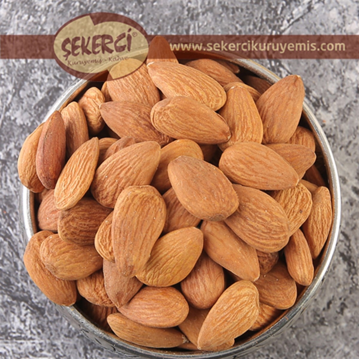 Badem İçi Çiğ