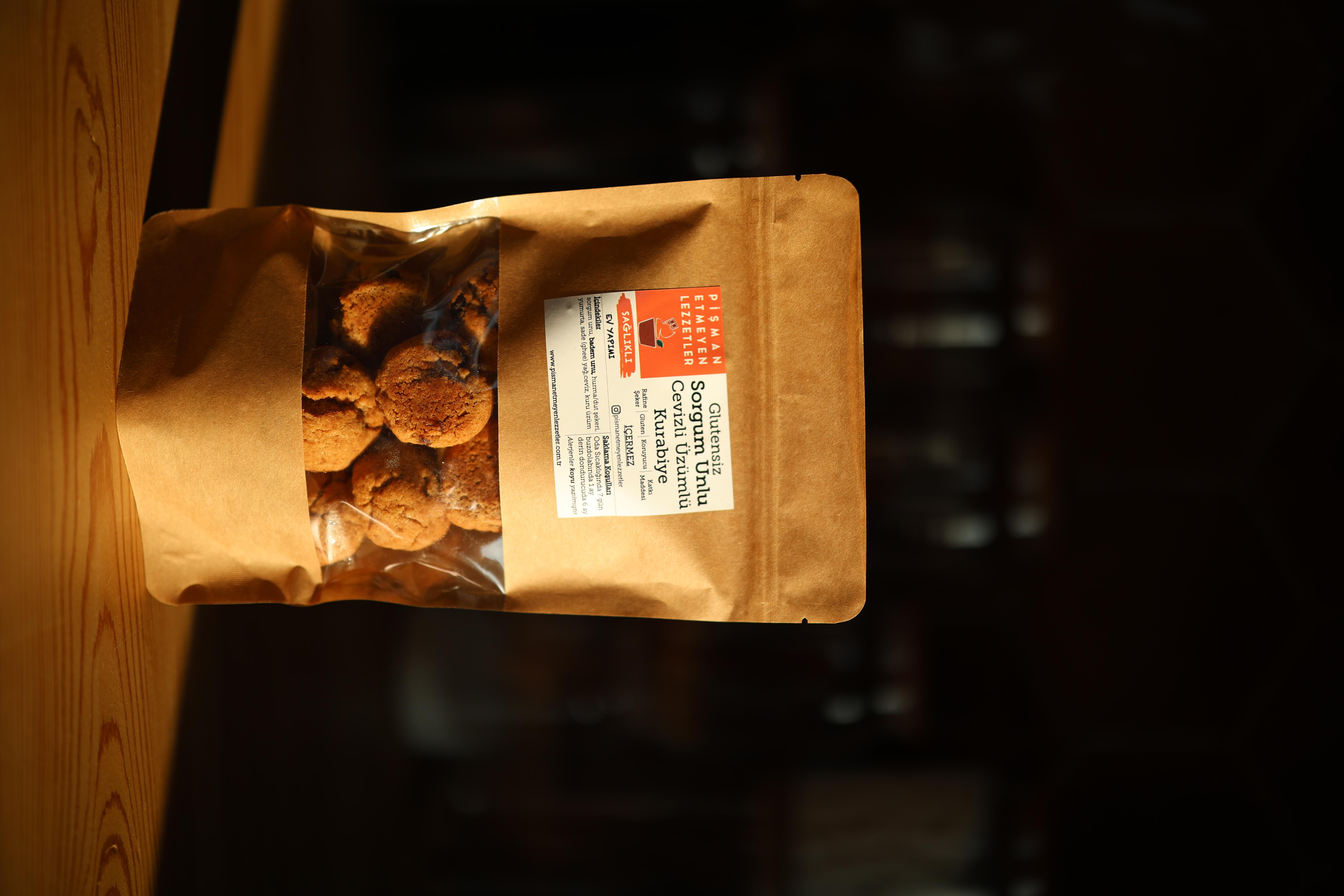 Sorgum Unlu Cevizli Üzümlü Kurabiye