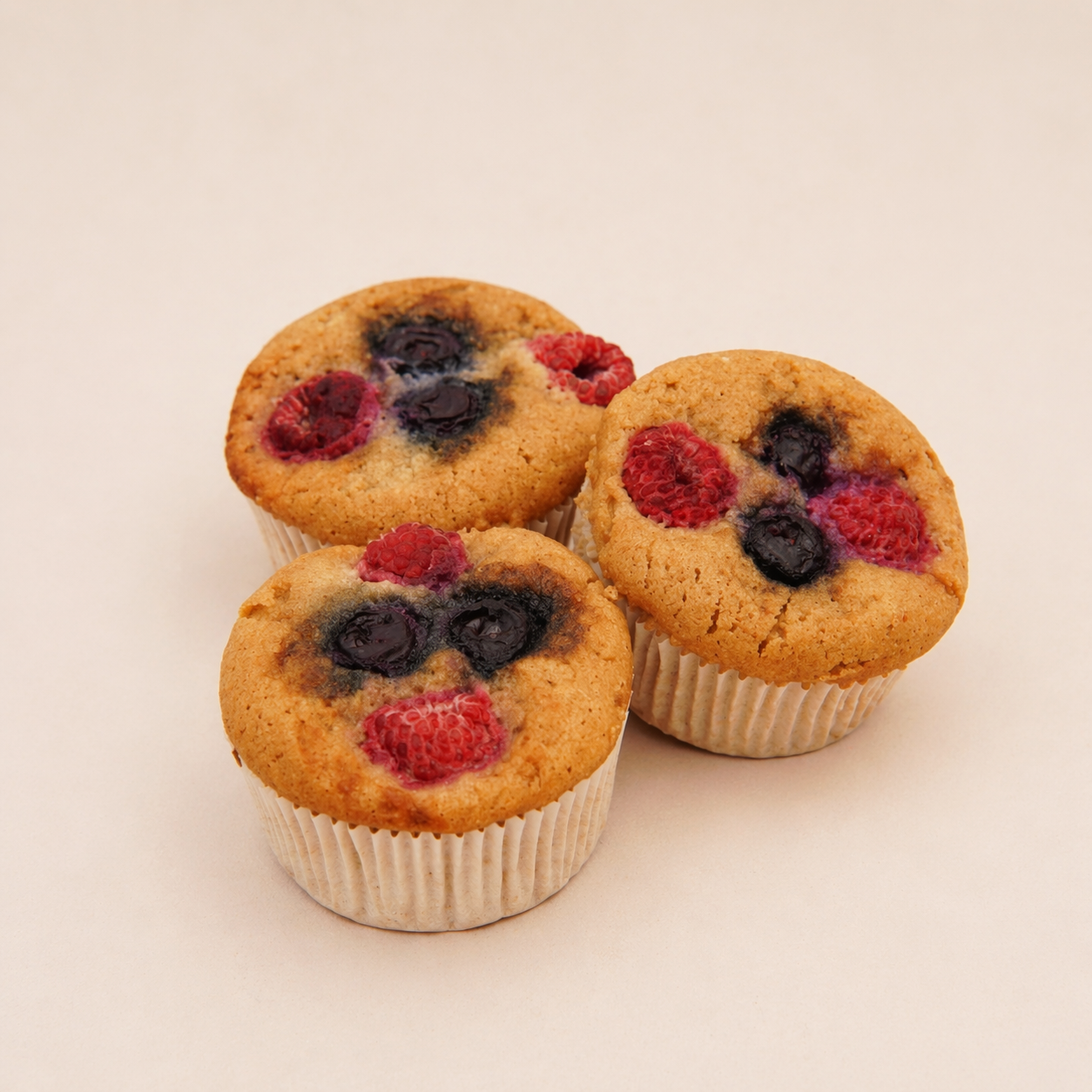 Sorgum Unlu & Orman Meyveli Cupcake 3lü