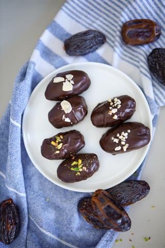 Çikolata Kaplı Hurma Hediyelik Kutu (12li)