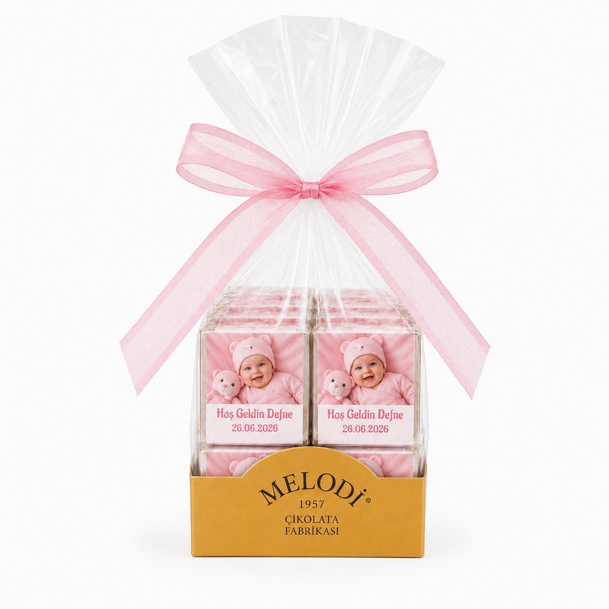 Kişiye Özel Kız Bebek Fotoğraflı Fıstıklı Çikolata - 500g