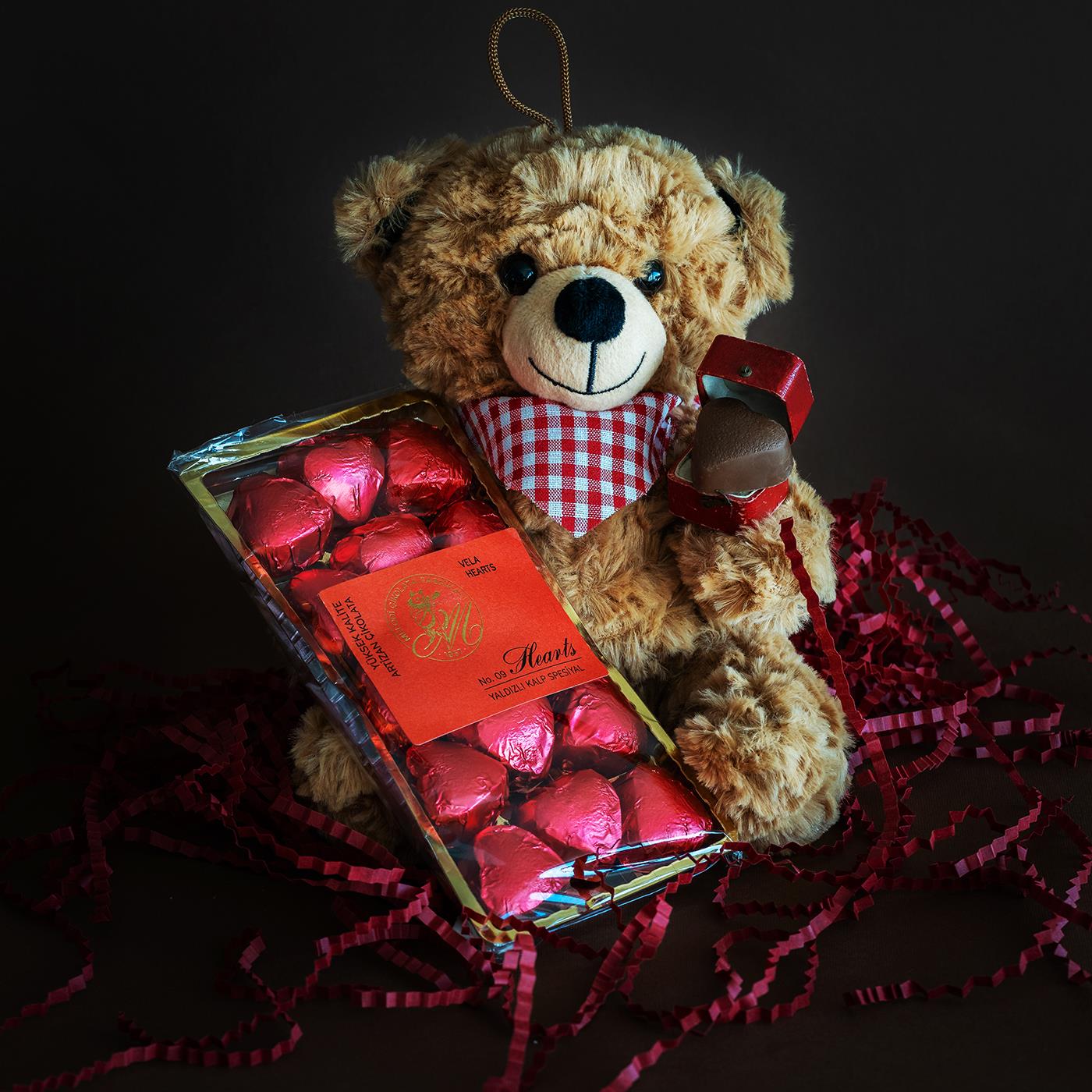 Sevimli Ayıcık Vela Hearts  Hediye Çikolata 150g