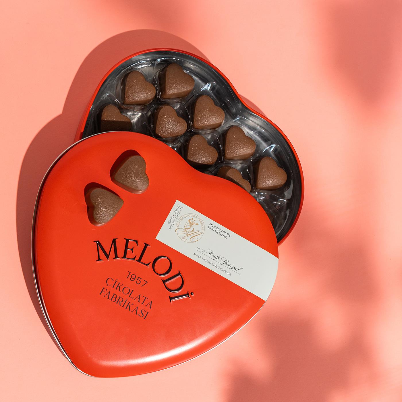 Kalp Çikolata Kırmızı Metal Kutu 400g