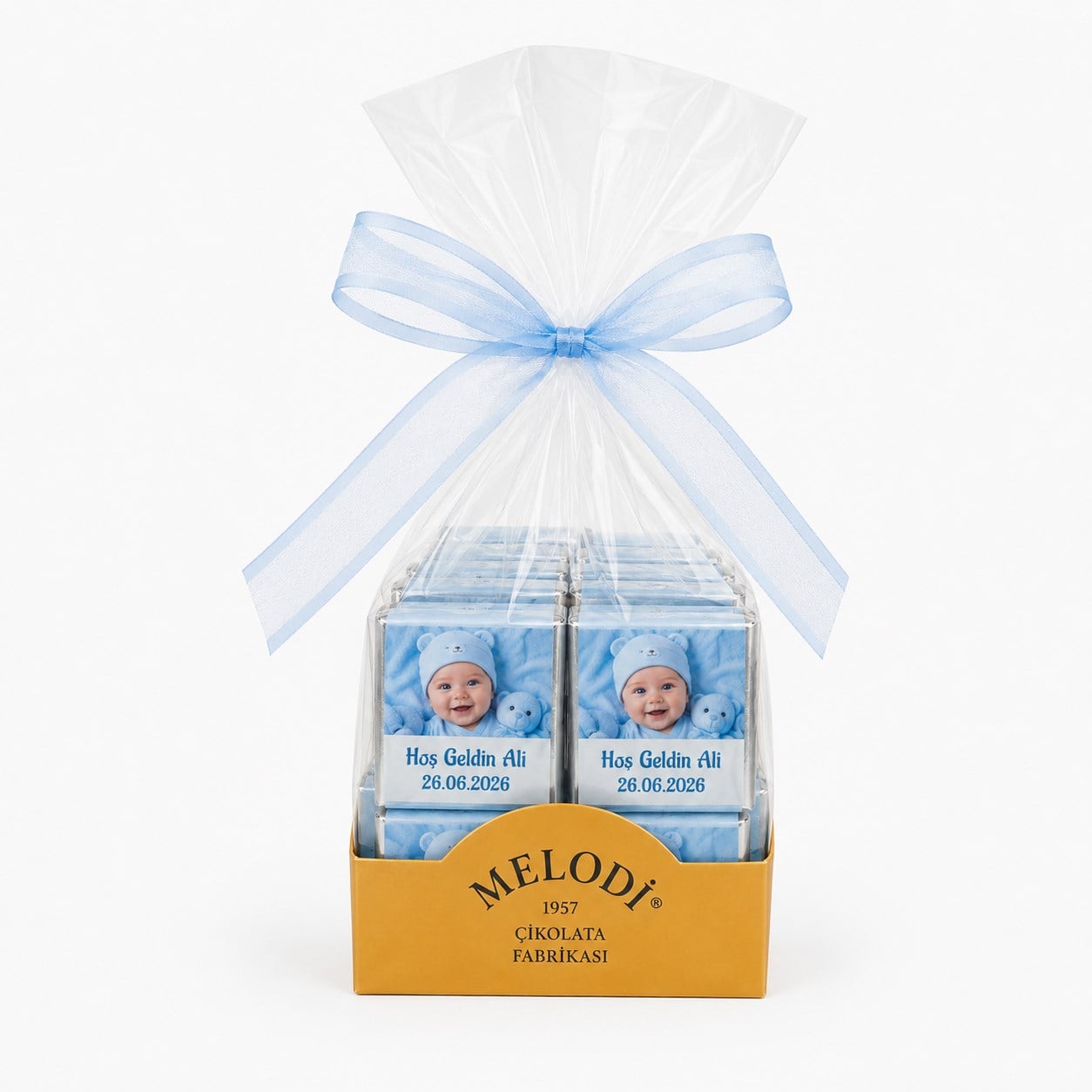 Kişiye Özel Erkek Bebek Fotoğraflı Fıstıklı Çikolata - 500g