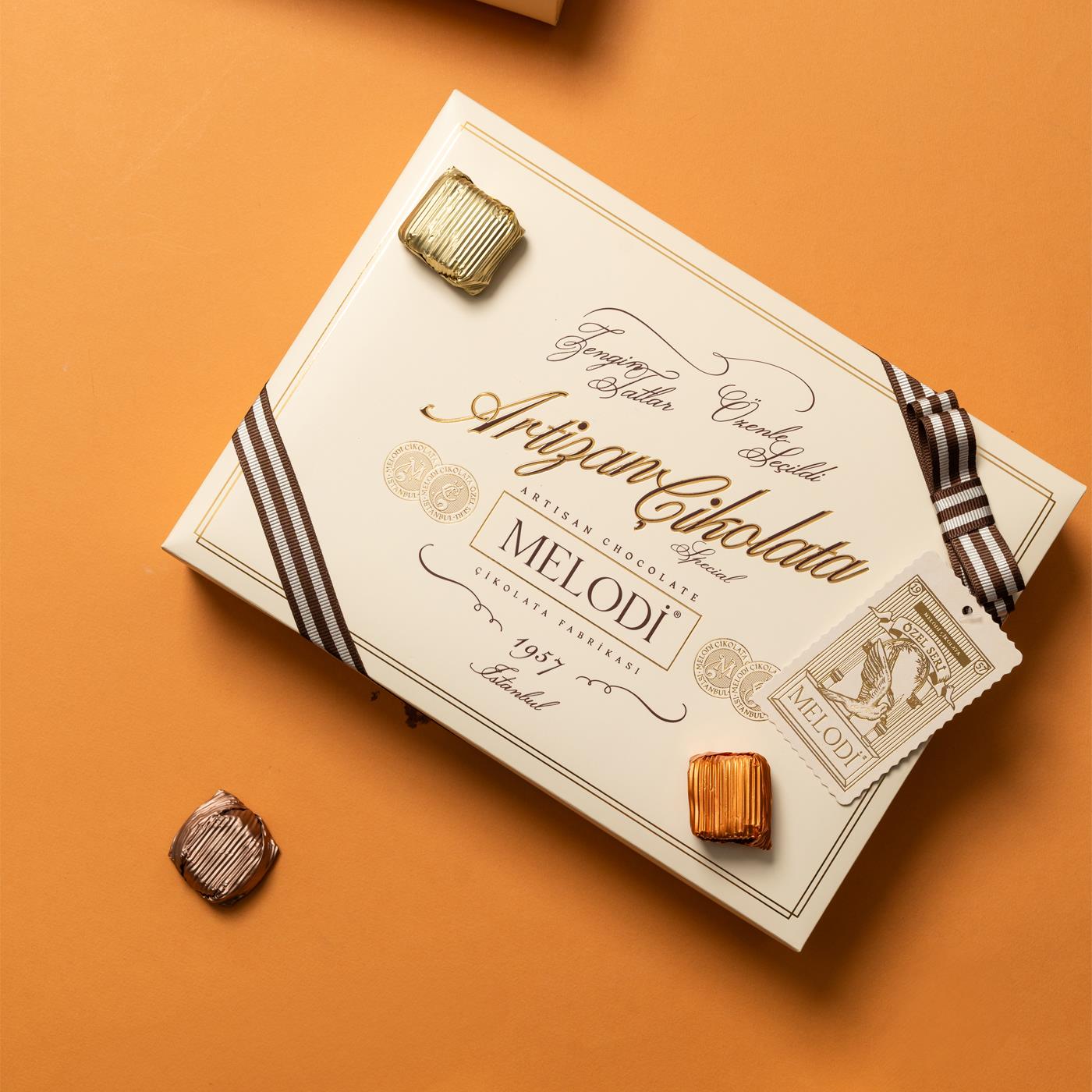 Özel Seri Hediye Yaldızlı Beyaz 800g