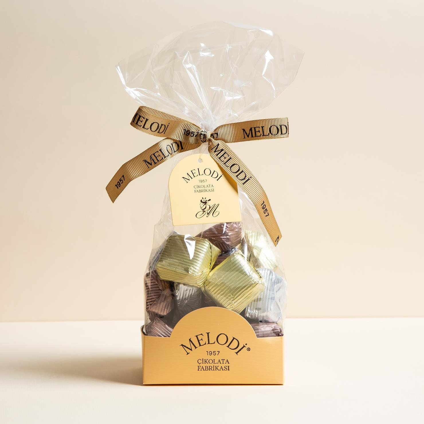 Yaldızlı Fındık Kaplama Üzümlü 500g