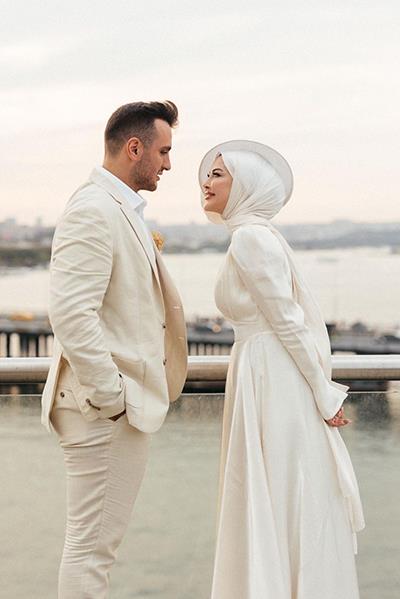 İlknur Turgut Sarah