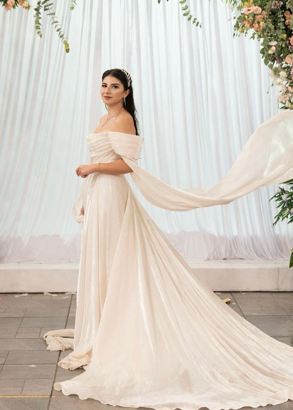 Begüm Kabataş Spring