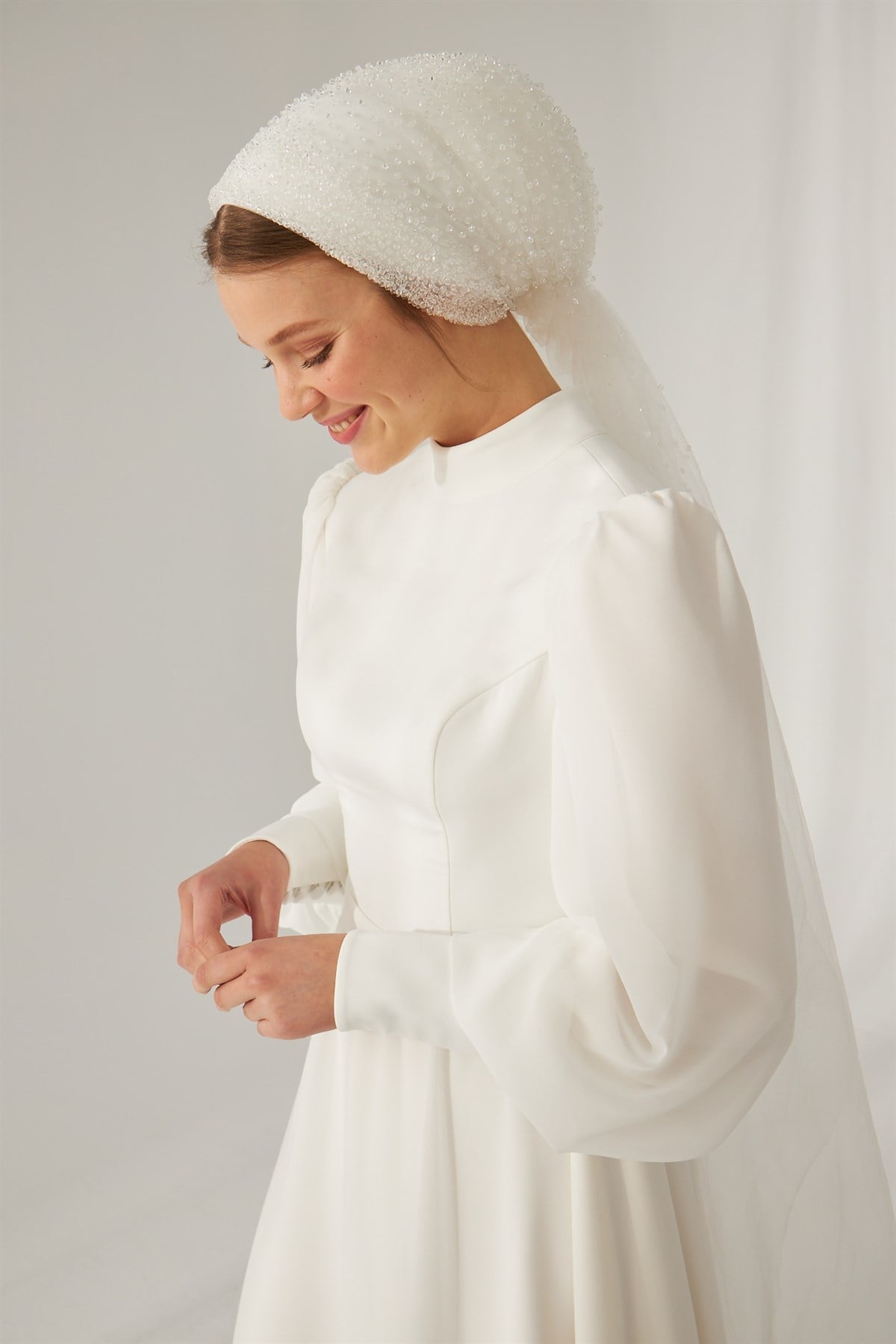 El Yapımı Taşlı Duvak