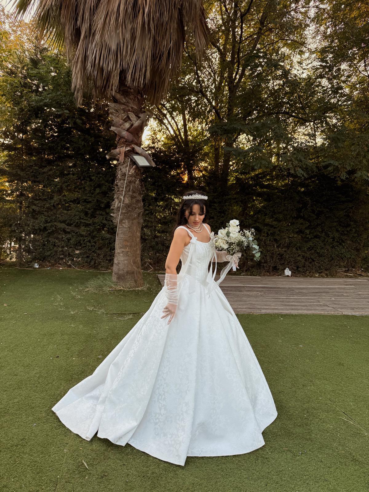 Hacer Açıkgöz Como Brokar