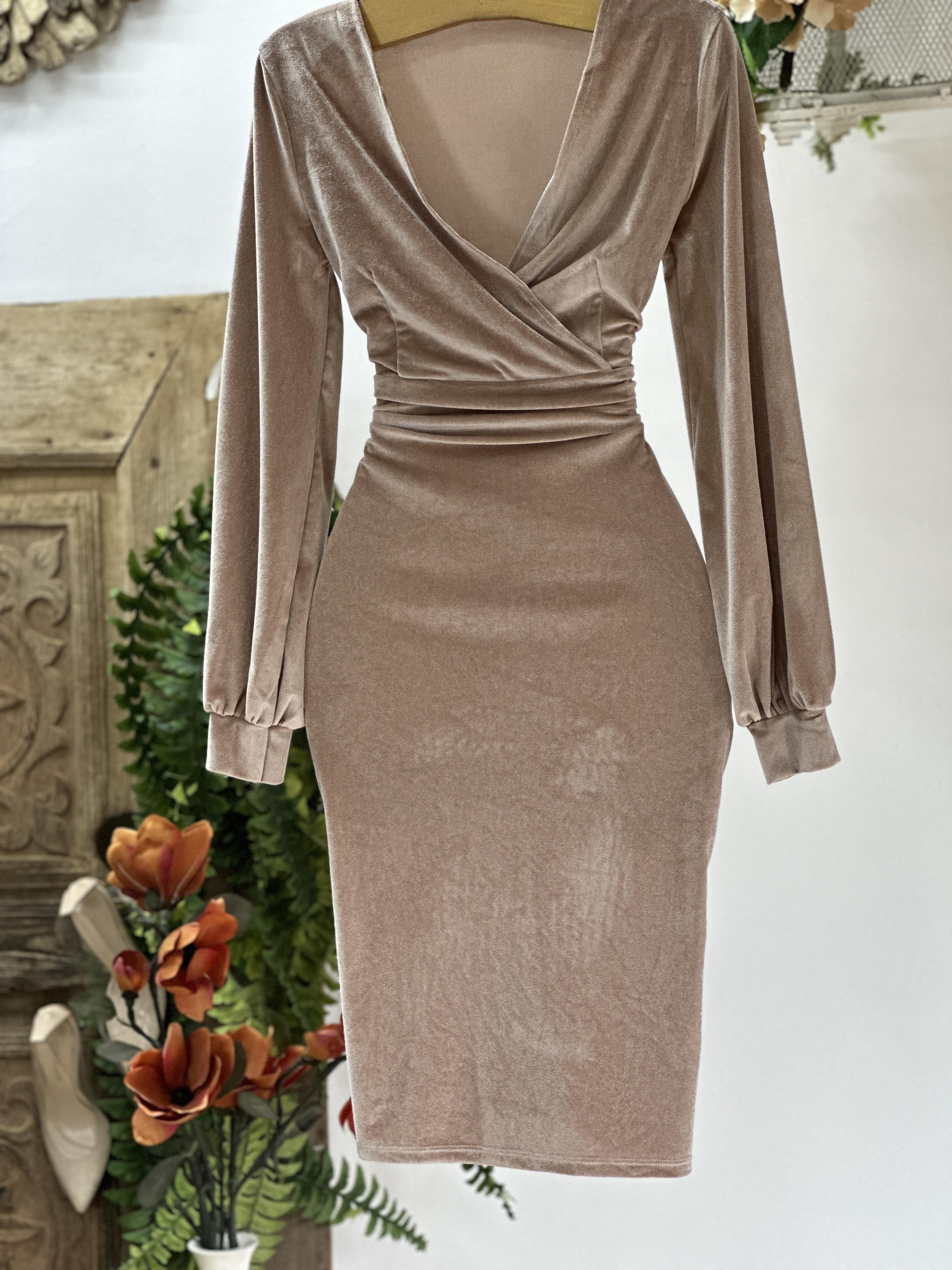  Kadife Kumaş Kruvaze Yaka Balon Kol Kalem Elbisemiz Bej