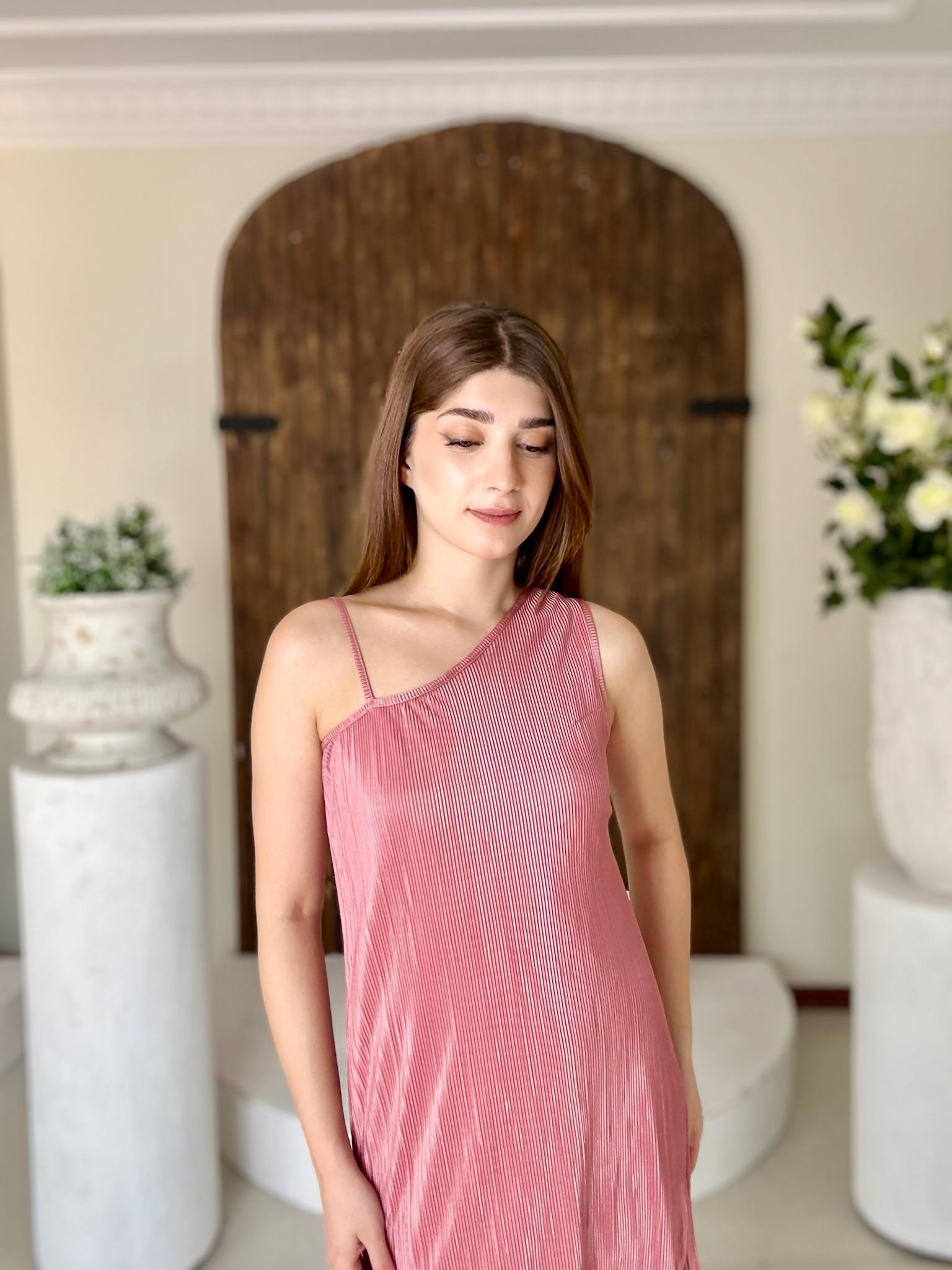 Akordiyon Kumaş Tek Omuz Askılı Elbise Gül Kurusu