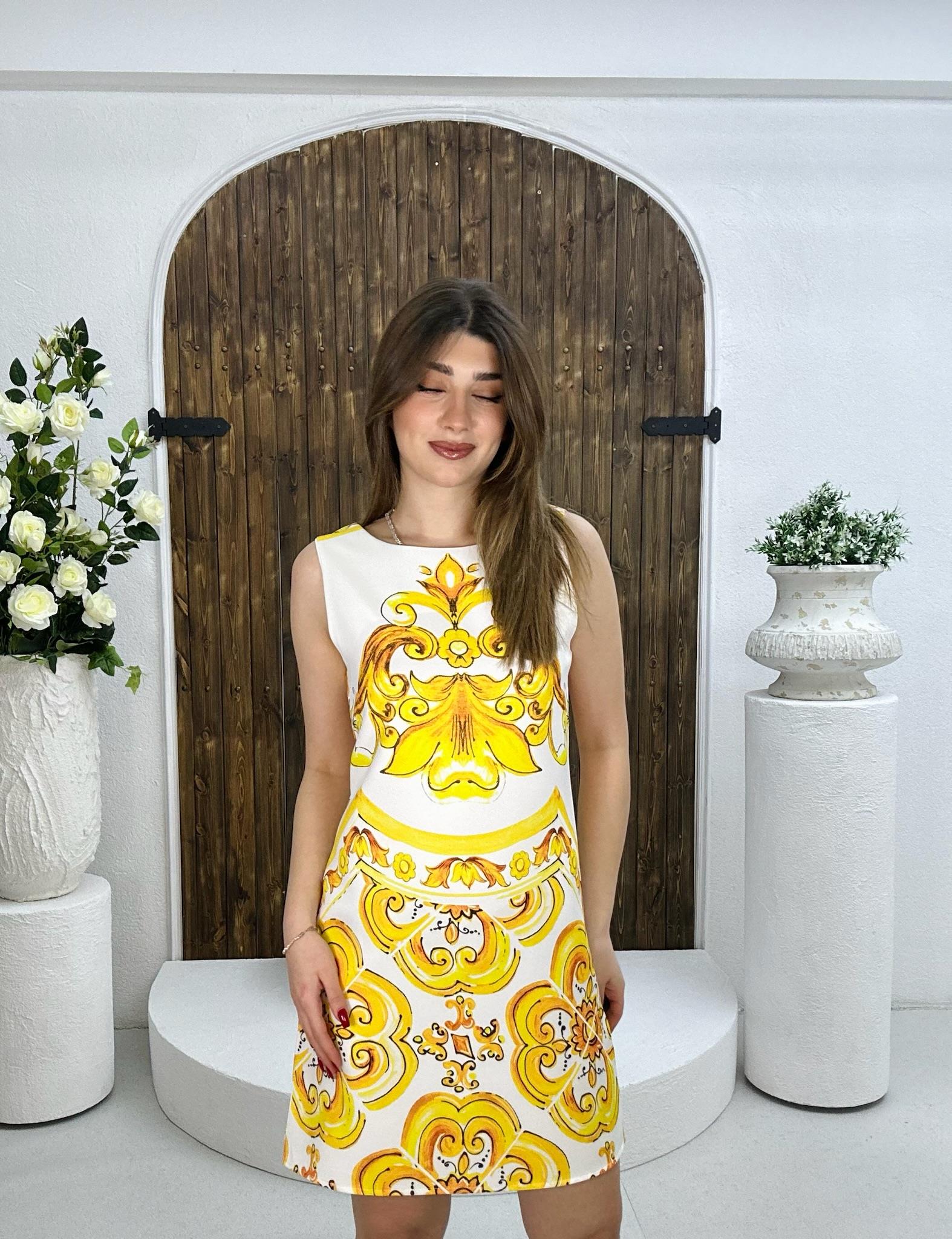 Atlas Kumaş Sırt Detay Rahat Kalıp Tasarım Elbise 