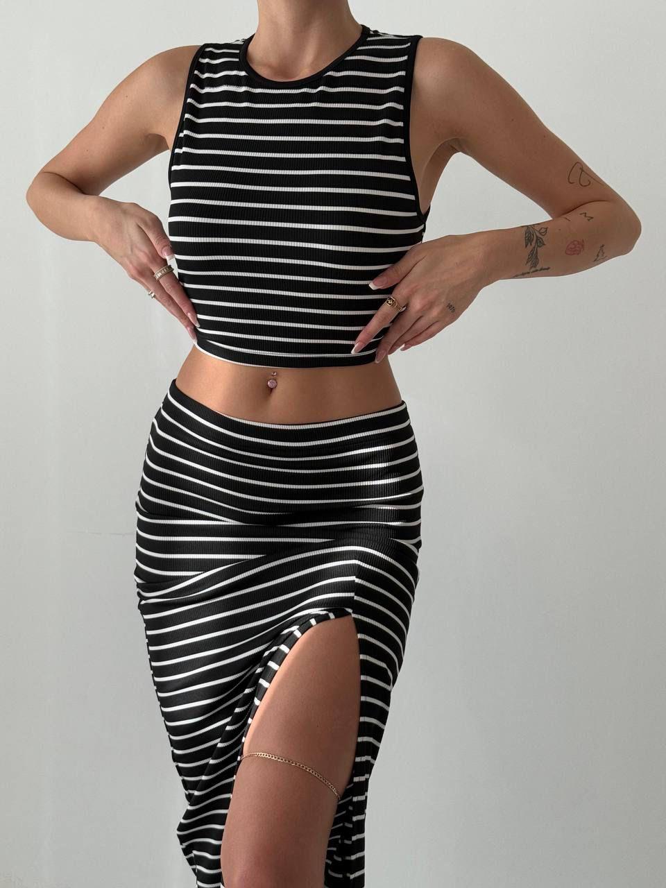 Burgu Kumaş Çizgi Desen Crop Kalem Etek İkili Takım  Siyah