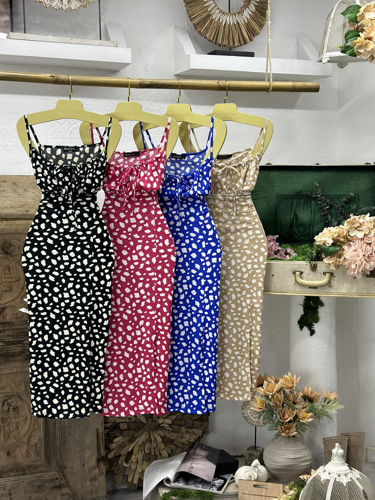 Bürümcük Kumaş Göğüs Bağ Detay Askılı Yırtmaçlı Elbisemiz 